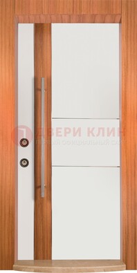 Белая входная дверь c МДФ панелью ЧД-09 в частный дом в Твери