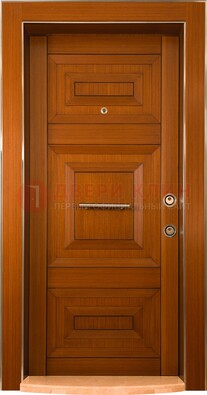 Коричневая входная дверь c МДФ панелью ЧД-10 в частный дом в Твери
