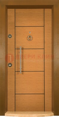 Коричневая входная дверь c МДФ панелью ЧД-13 в частный дом в Твери