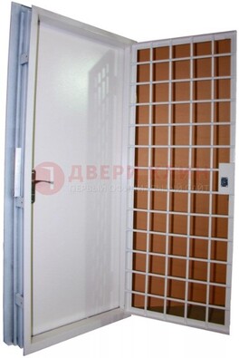 Белая стальная бронированная дверь с нитроэмалью ДБ-7 в Шатуре