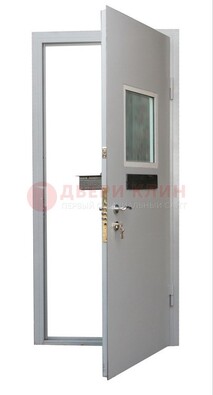 Белая металлическая дверь в кассу ДКС-1 в Твери