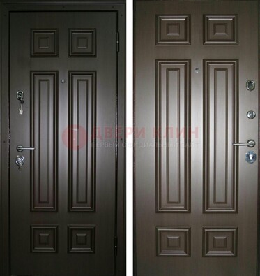 Темная металлическая дверь с МДФ ДМ-136 в квартиру в Твери