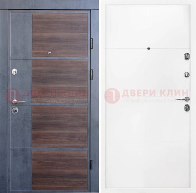 Темная металлическая дверь с резьбой и МДФ ДМ-197 в Твери