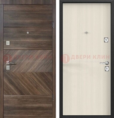 Стальная коричневая дверь с МДФ панелями ДМ-279 в Твери