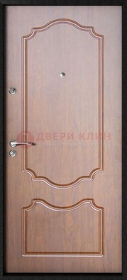 Светлая железная дверь с МДФ ДМ-87 в дом из бруса в Твери