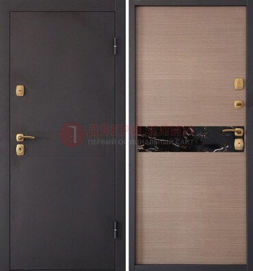 Коричневая металлическая дверь с порошковым окрасом ДП-82 в Пензе
