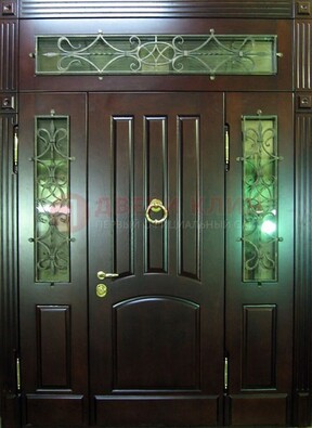 Стальная парадная дверь со стеклом и ковкой ДПР-18 для деревянного дома в Твери