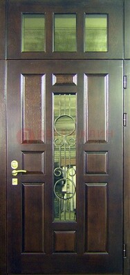 Парадная дверь со стеклянными вставками и ковкой ДПР-1 в офисное здание в Твери
