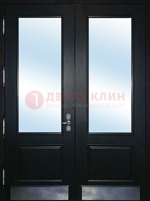 Черная двухстворчатая металлическая дверь со стеклом ДС-25 в Твери