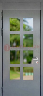Серая металлическая дверь со стеклом ДС-78 в Твери