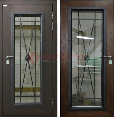 Коричневая железная дверь со стеклом для частного дома ДС-8 в Твери