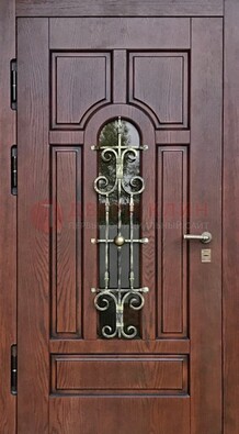 Cтальная дверь со стеклом и ковкой в коричневом цвете ДСК-119 в Твери