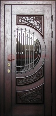 Одностворчатая входная дверь со стеклом и ковкой ДСК-21 в Смоленске