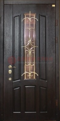 Металлическая дверь со стеклом и ковкой ДСК-79 для загородного дома в Твери