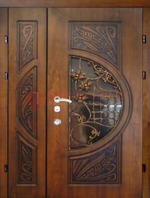 Металлическая дверь с виноритом и резной панелью внутри ДВТ-70 в Твери